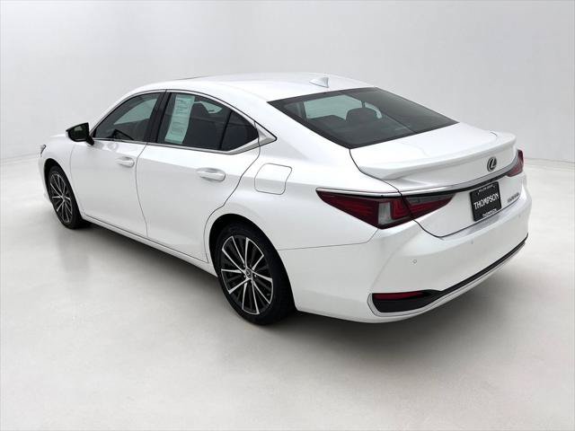 Certified 2024 Lexus ES 300h w/ Premium Package FWD image 9