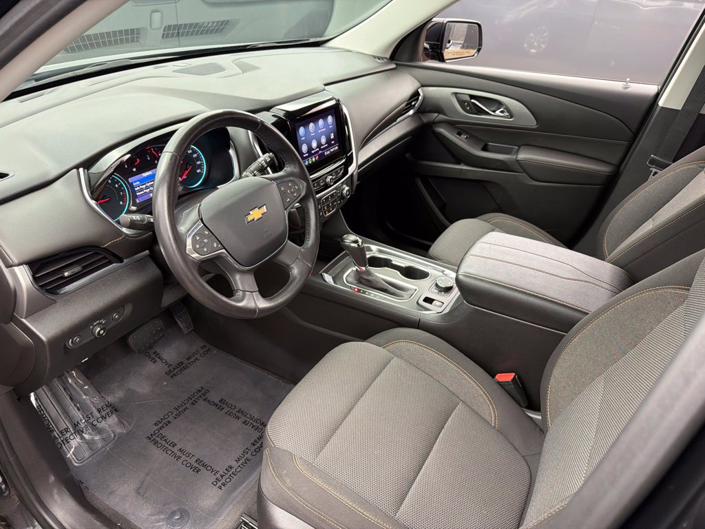 Used 2020 Chevrolet Traverse LT w/ Driver Confidence II Package AWD/4WD image 11