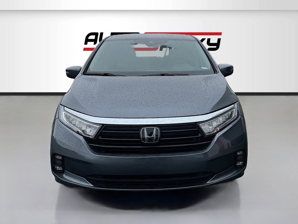 Used 2024 Honda Odyssey EX image 2