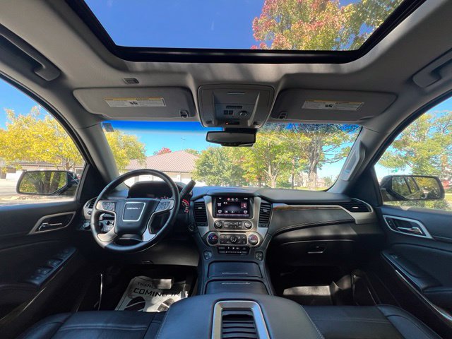 Used 2015 GMC Yukon Denali w/ Premium Package AWD/4WD image 26