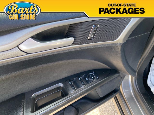 Used 2020 Ford Fusion SE image 24