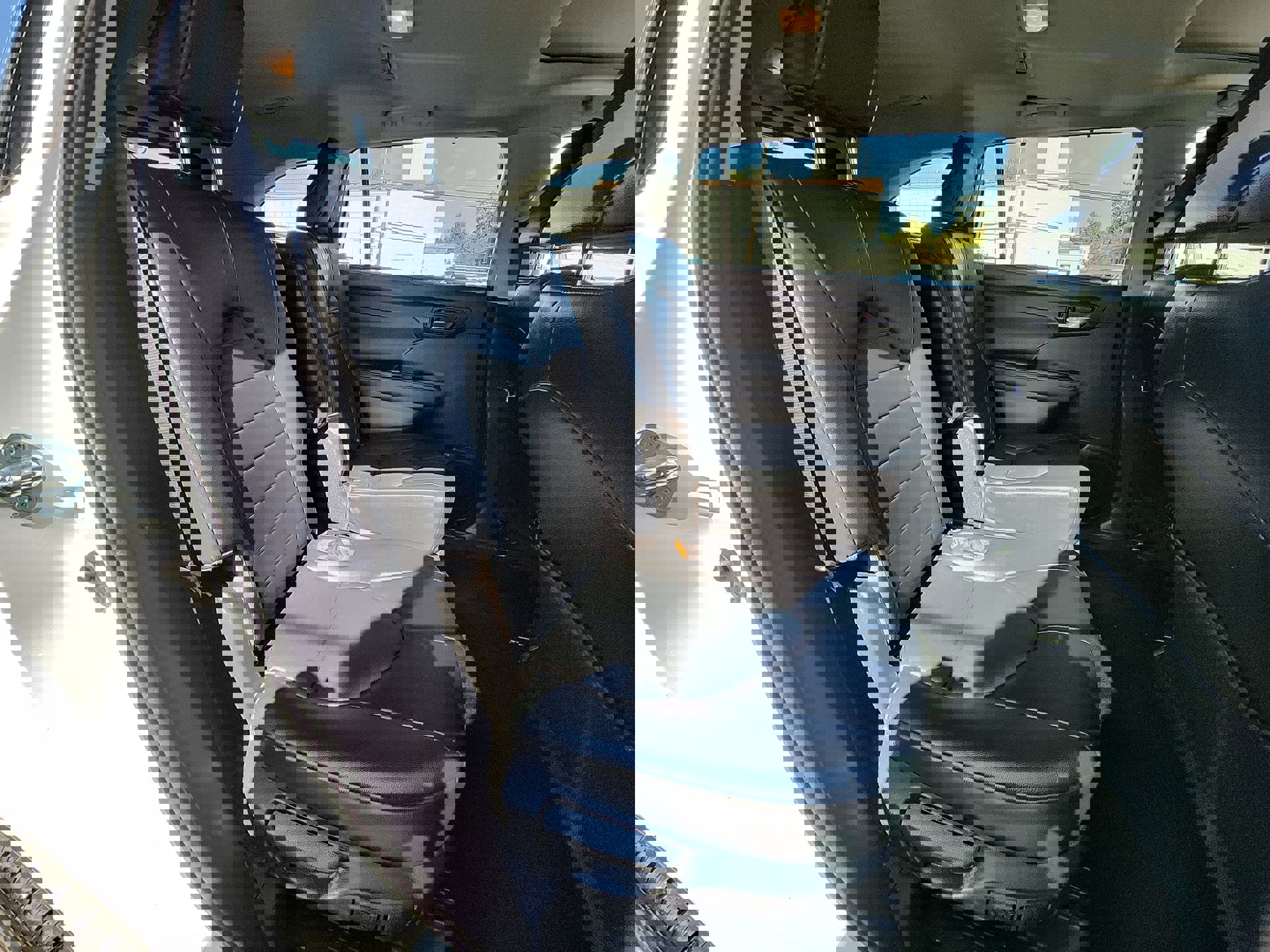 Used 2022 Toyota Highlander XLE image 28