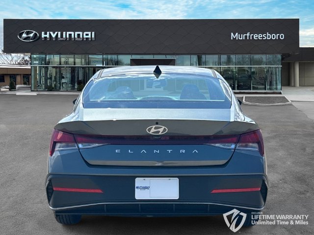 New 2026 Hyundai Elantra SE FWD image 6