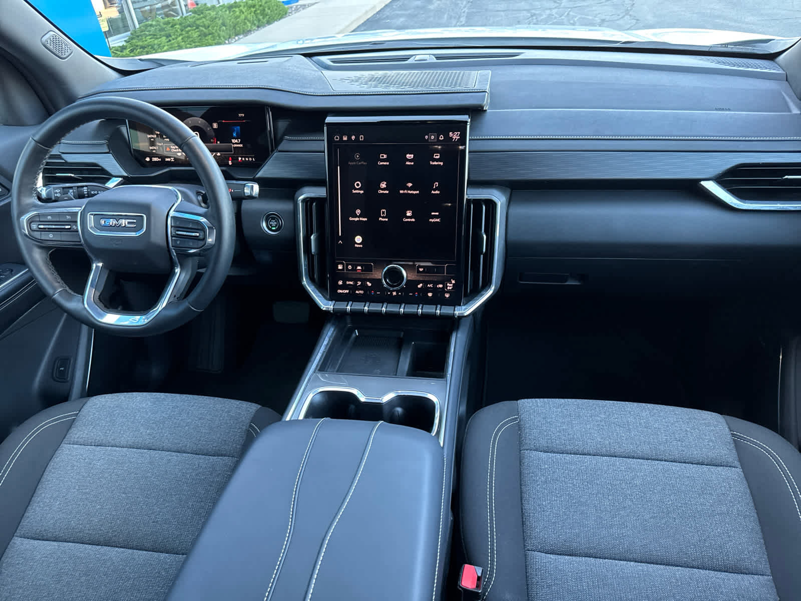 Used 2025 GMC Acadia Elevation image 7