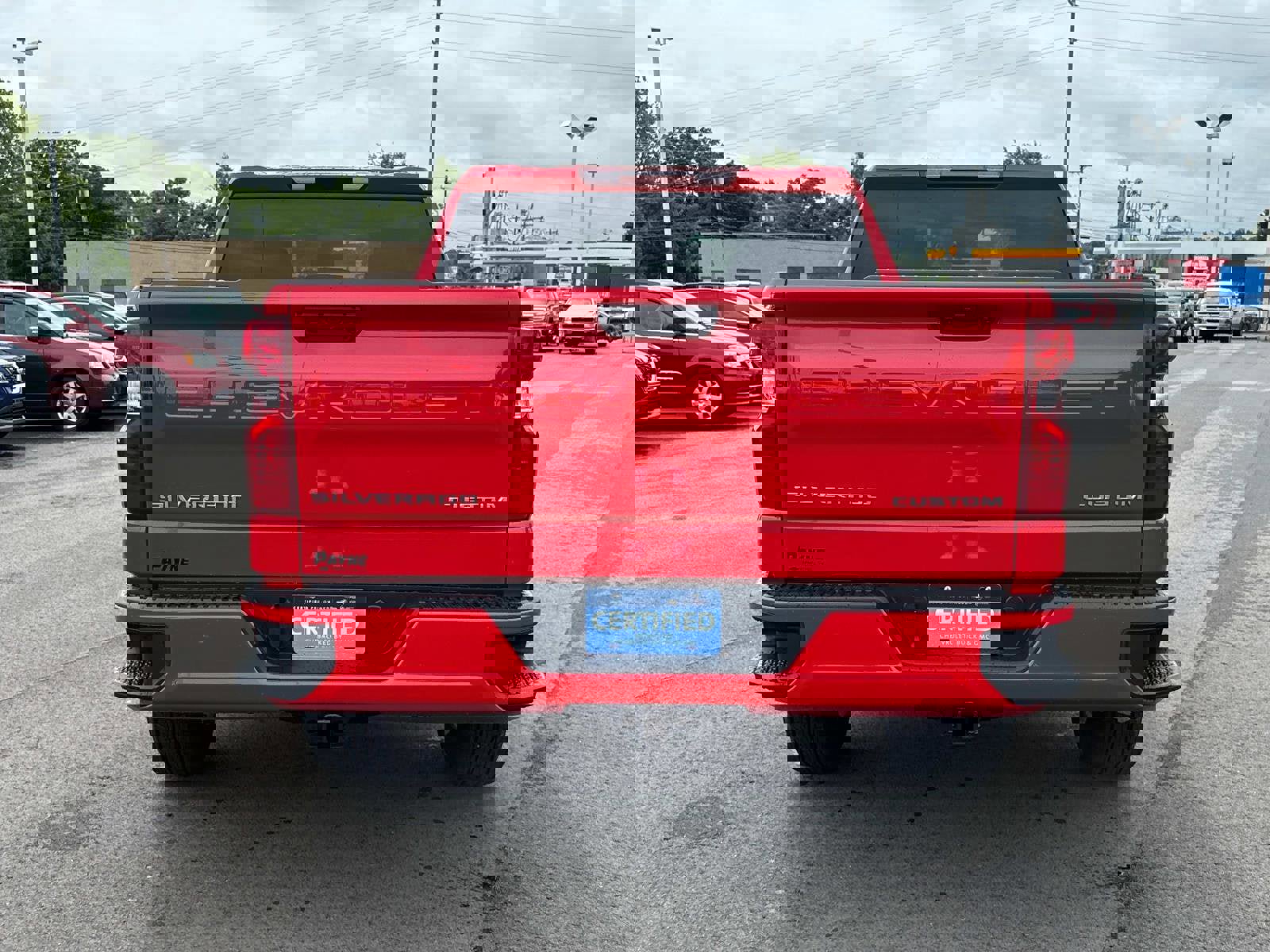 Used 2025 Chevrolet Silverado 1500 Custom image 4