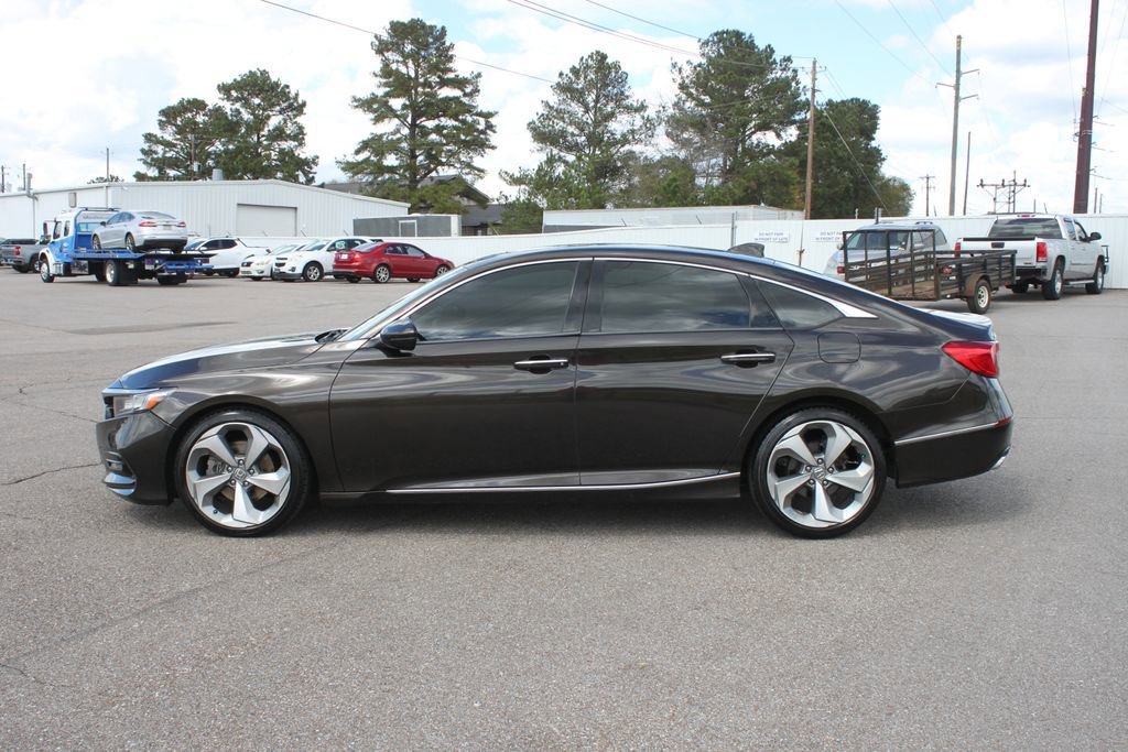 Used 2018 Honda Accord Touring image 4
