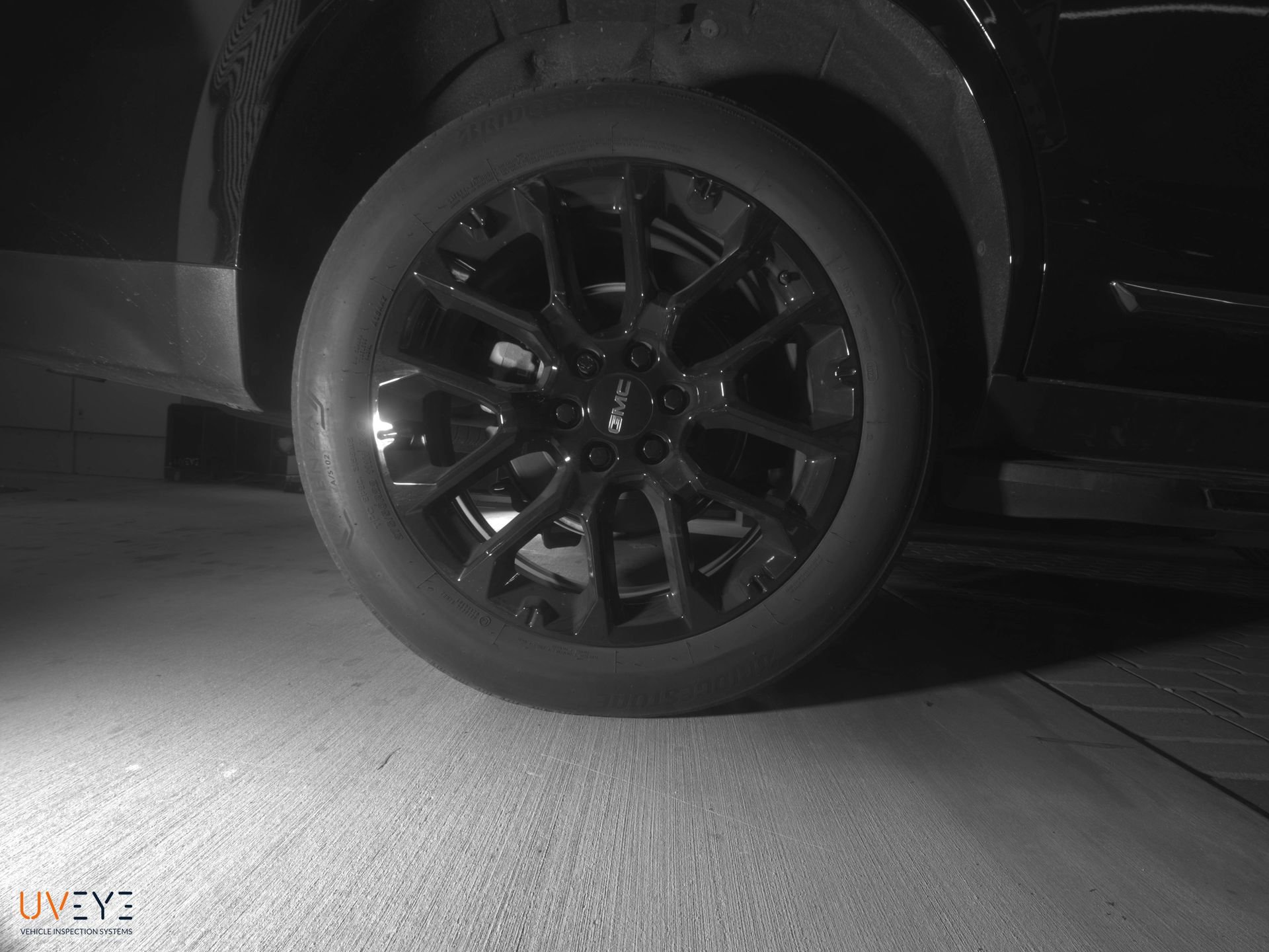 Used 2023 GMC Yukon SLT w/ SLT Premium Package image 12