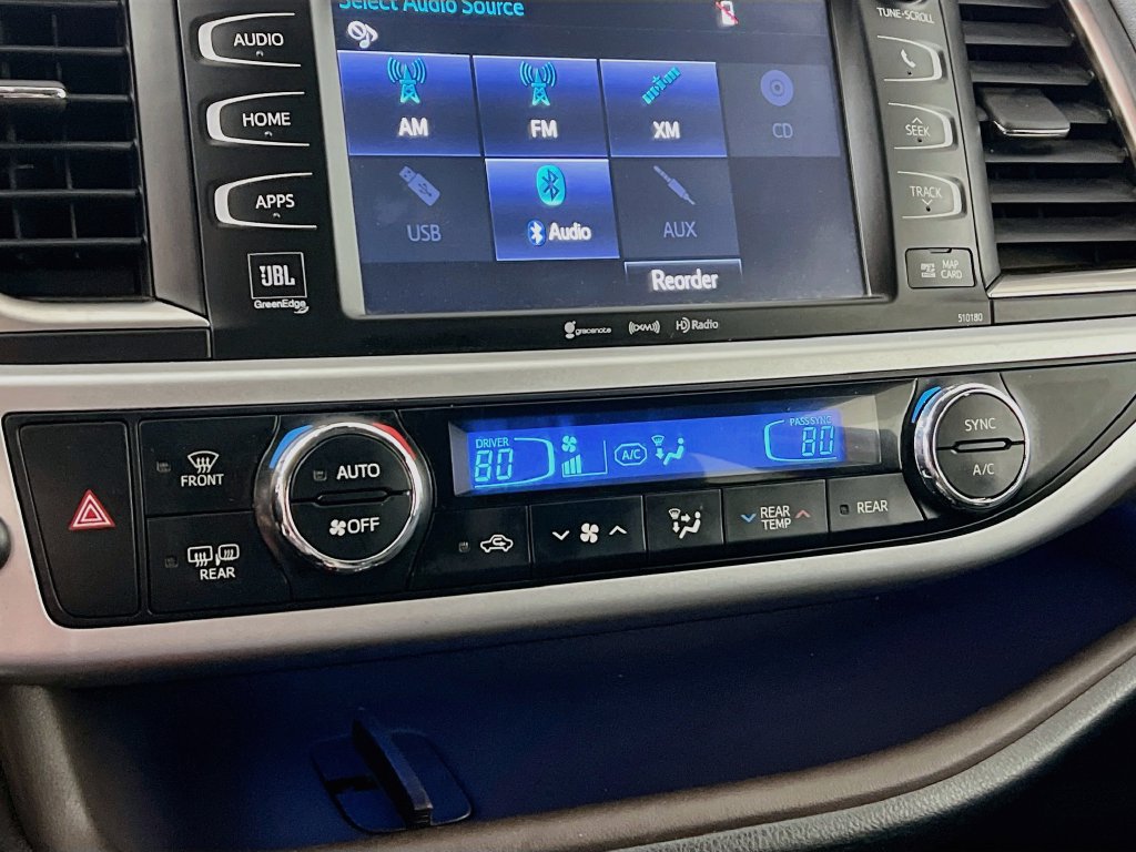 Used 2018 Toyota Highlander Limited Platinum AWD/4WD image 14
