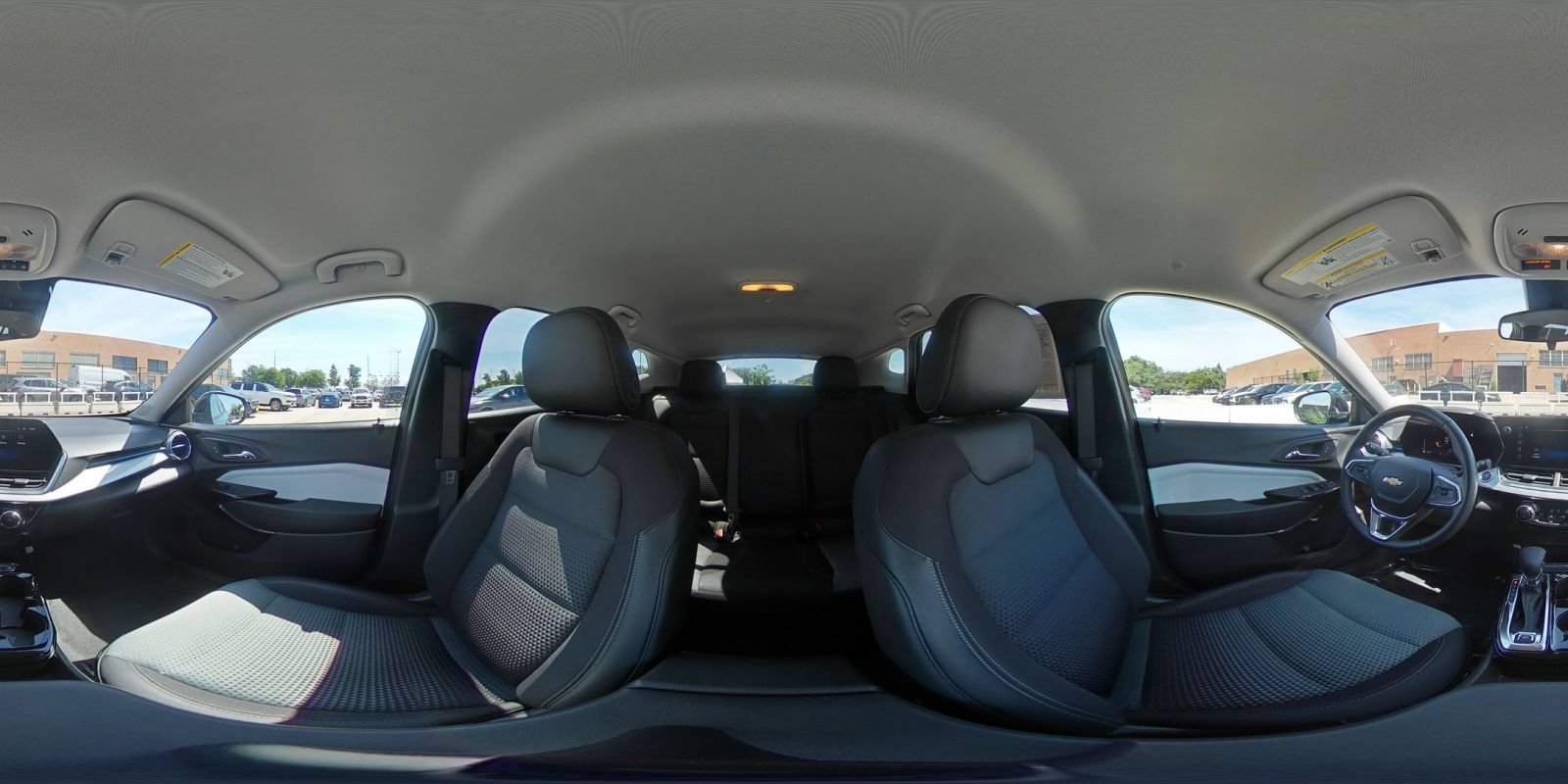 Used 2025 Chevrolet Trax LT w/ LT Convenience Package FWD image 41