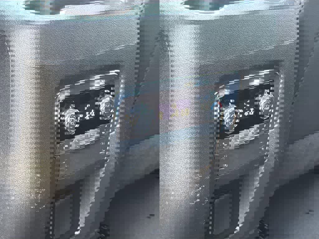 Used 2025 GMC Yukon Denali image 28