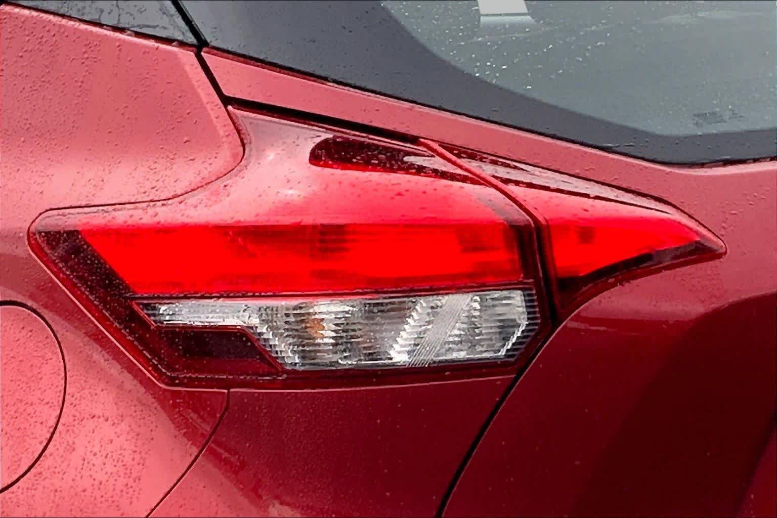 Used 2020 Nissan Kicks SR w/ SR Premium Package FWD image 29