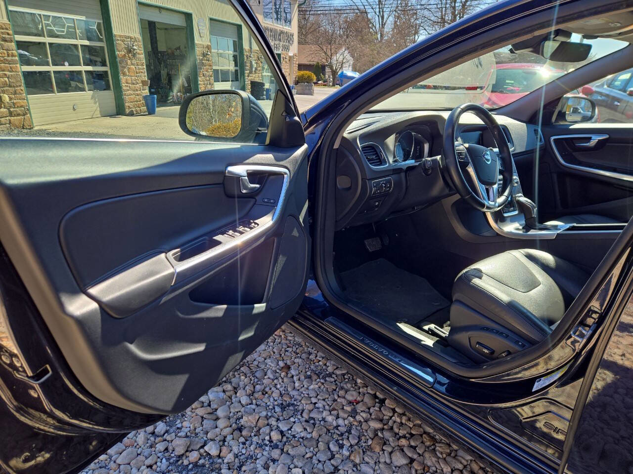 Used 2016 Volvo V60 T5 Premier image 15