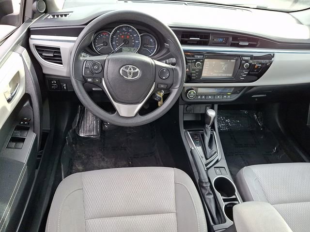 Used 2015 Toyota Corolla LE image 14