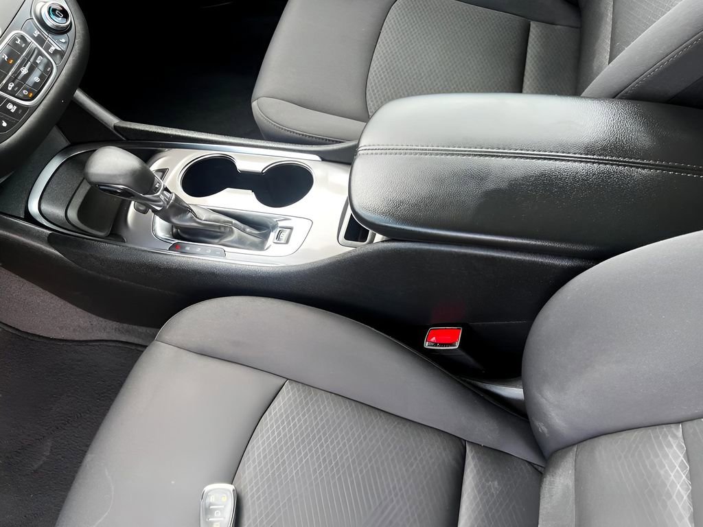 Used 2022 Chevrolet Malibu LT image 14