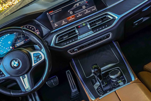 Used 2022 BMW X7 xDrive40i w/ M Sport Package image 19