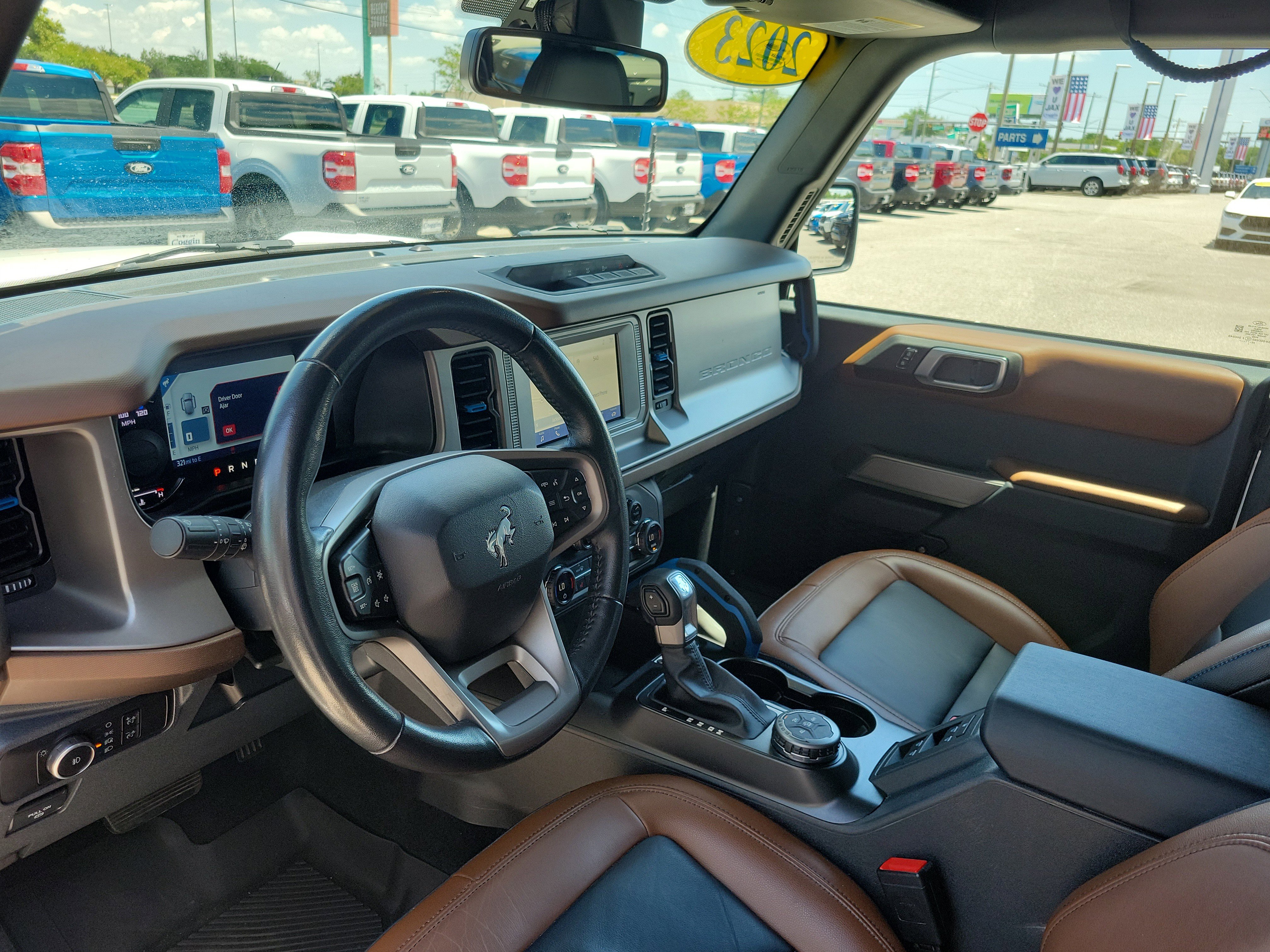Used 2023 Ford Bronco Outer Banks AWD/4WD image 18