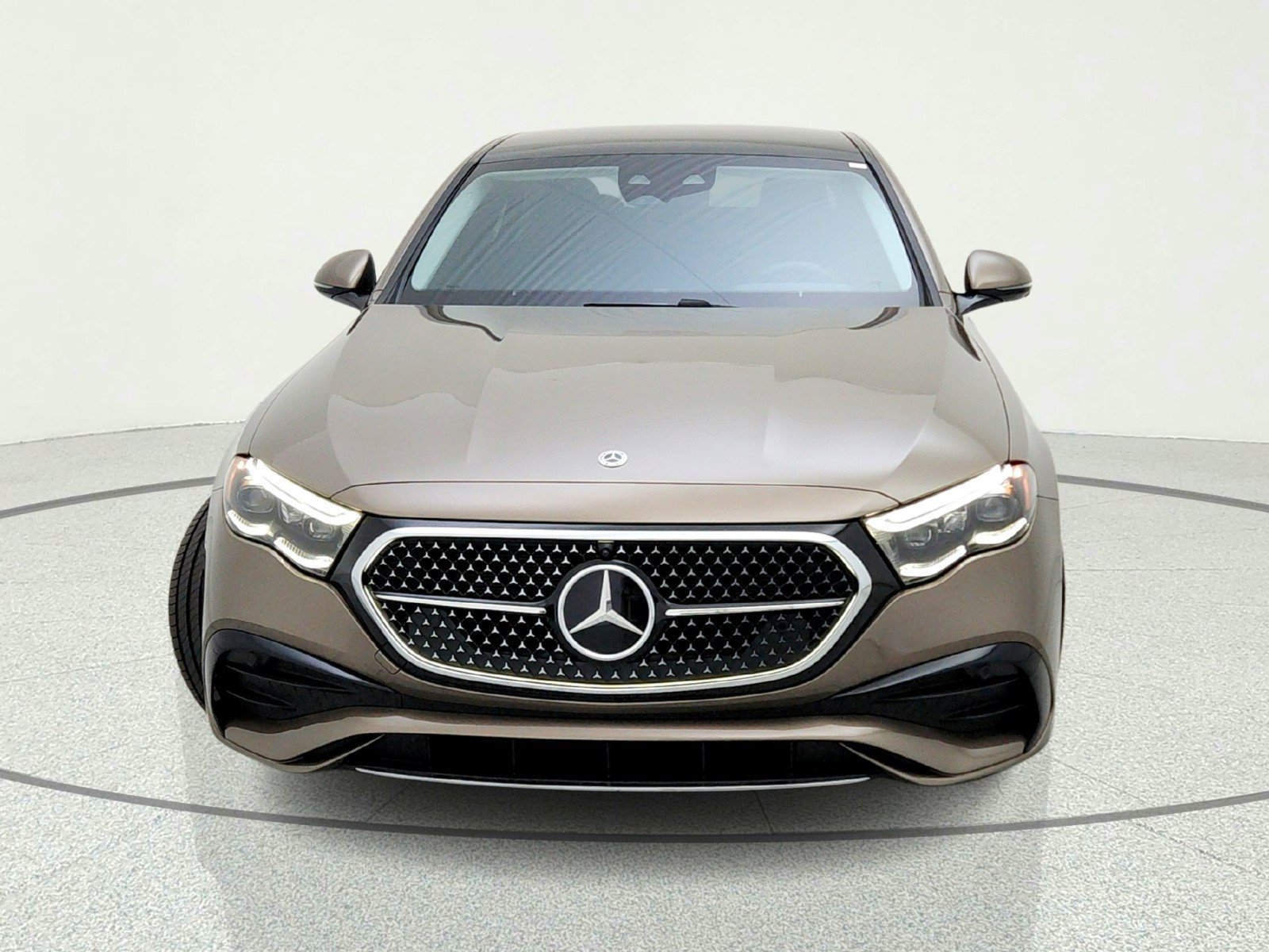 Used 2024 Mercedes-Benz E 350 4MATIC Sedan w/ Driver Assistance Package image 3