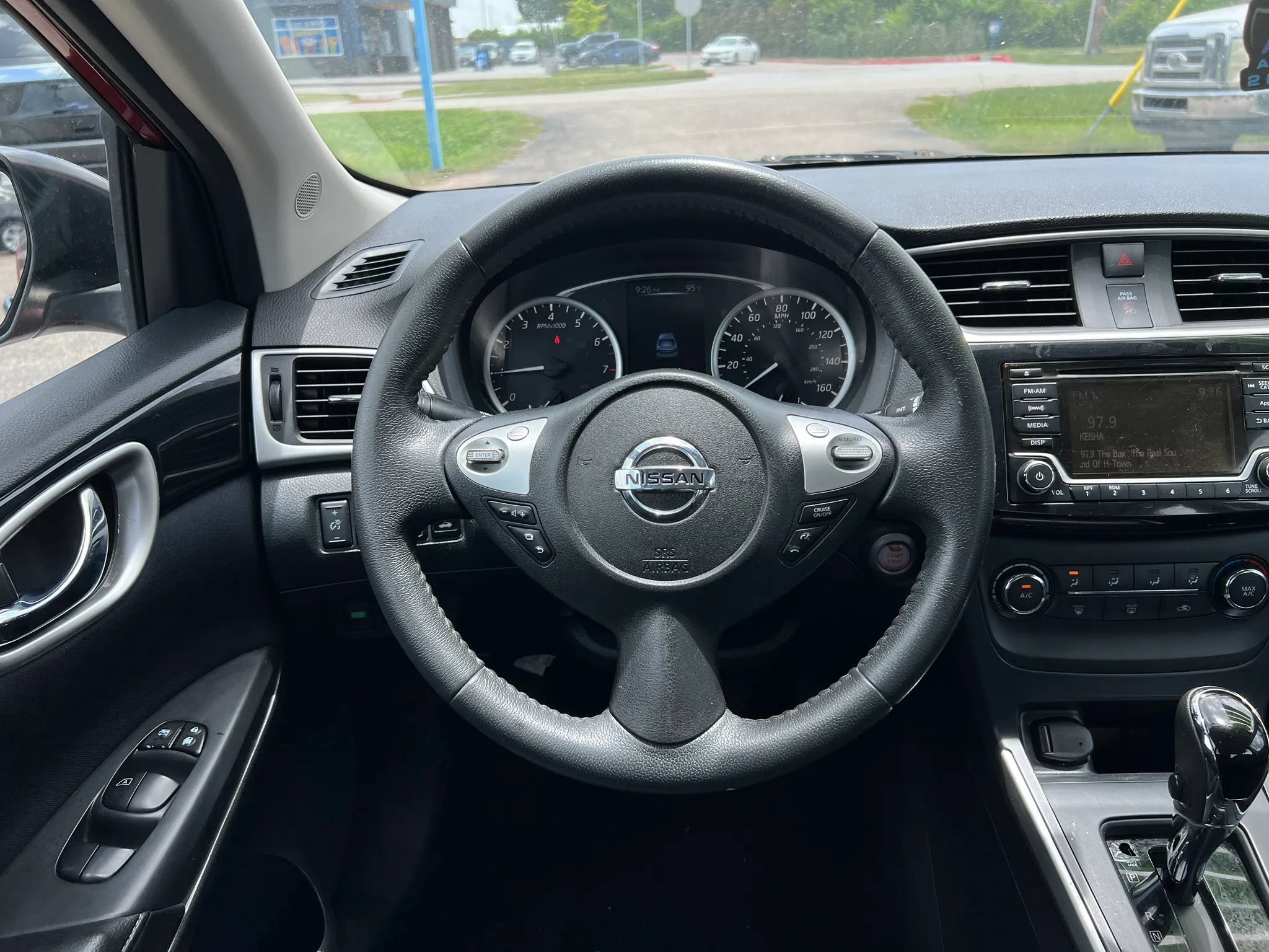 Used 2016 Nissan Sentra SV FWD image 18