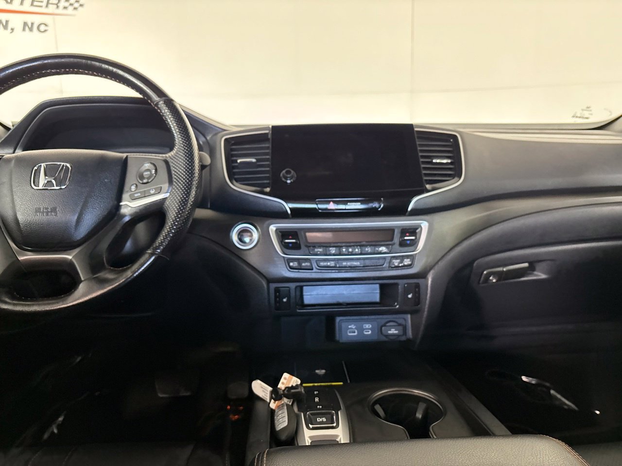 Used 2025 Honda Passport TrailSport image 27