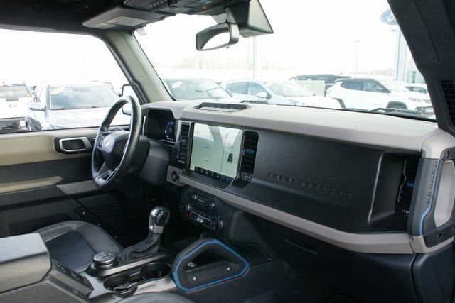 Used 2023 Ford Bronco Wildtrak image 39