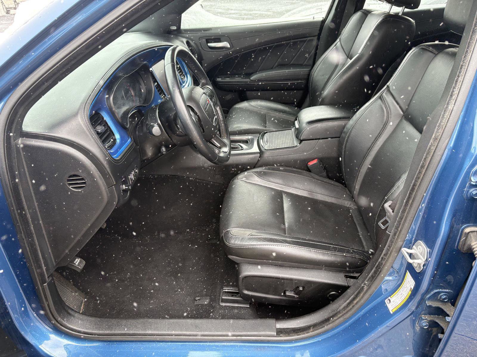 Used 2022 Dodge Charger SXT w/ Plus Group image 4