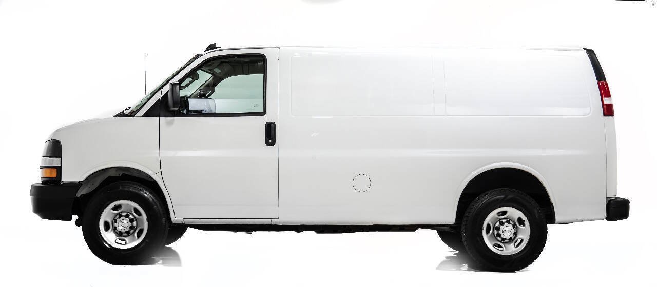 Used 2021 Chevrolet Express 2500 w/ Driver Convenience Package RWD image 6