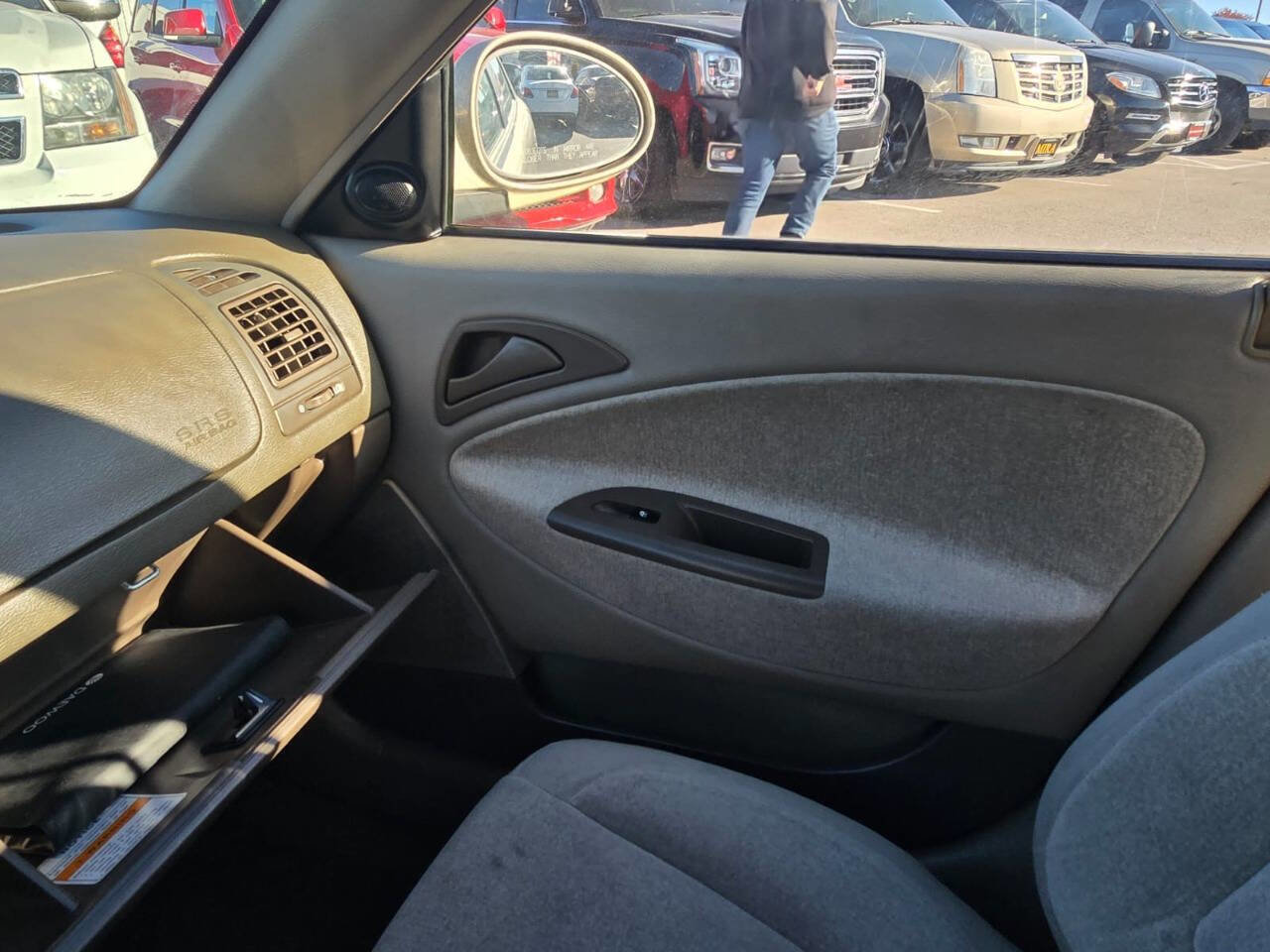 Used 2000 Daewoo Nubira SE image 24