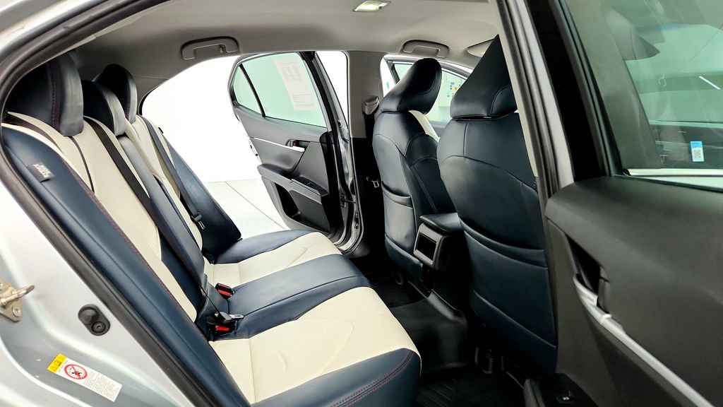Certified 2018 Toyota Camry LE FWD image 18