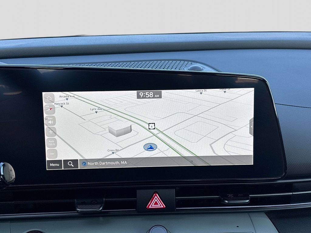 Used 2024 Hyundai Elantra Limited image 23