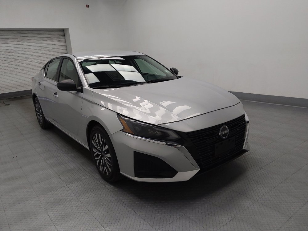 Used 2024 Nissan Altima 2.5 SV image 13