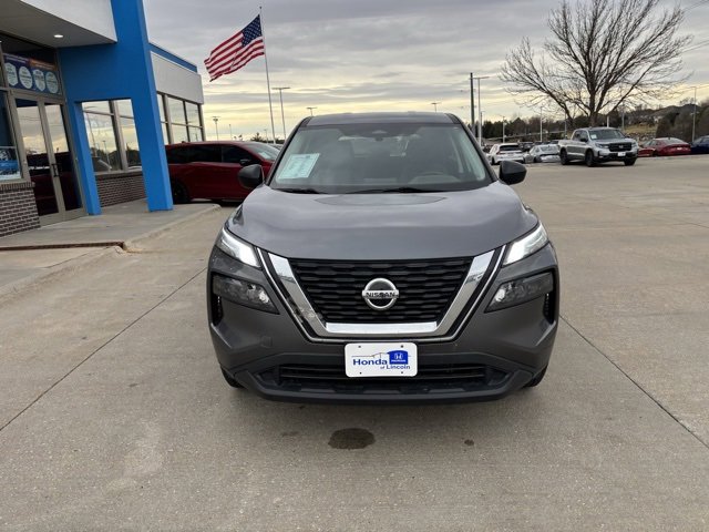 Used 2021 Nissan Rogue S image 2