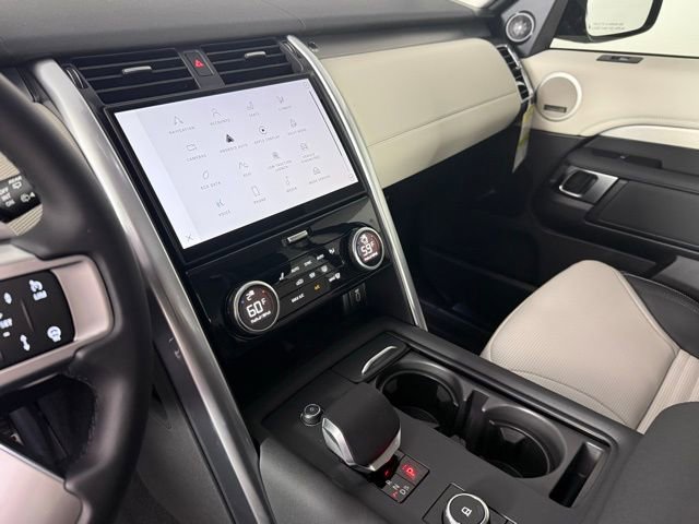 New 2026 Land Rover Discovery Limited Edition image 27