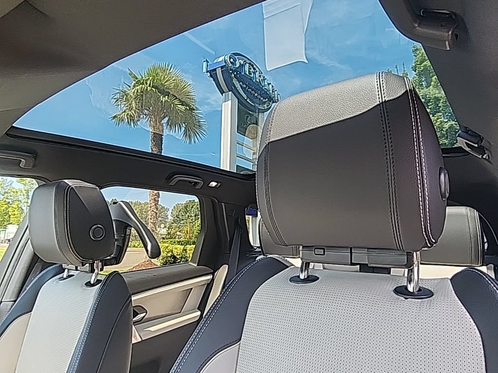New 2026 Land Rover Discovery Sport Landmark AWD/4WD image 13