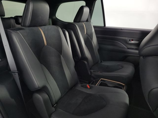 Used 2024 Toyota Grand Highlander AWD Hybrid image 18