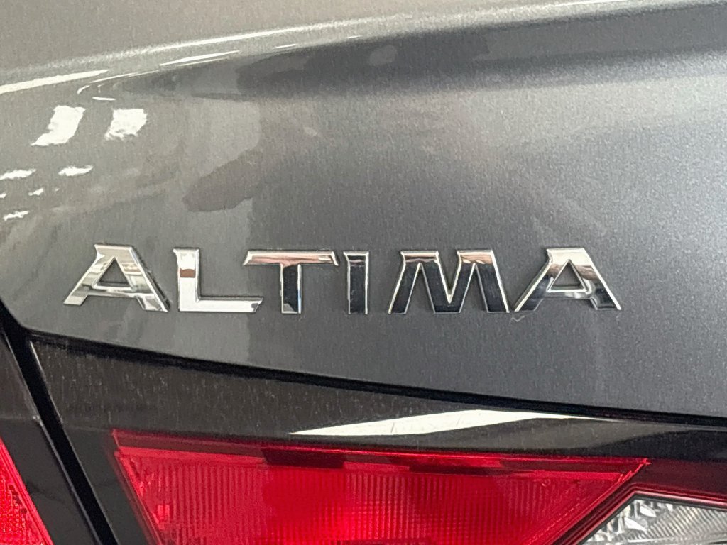Used 2022 Nissan Altima 2.5 SV FWD image 10