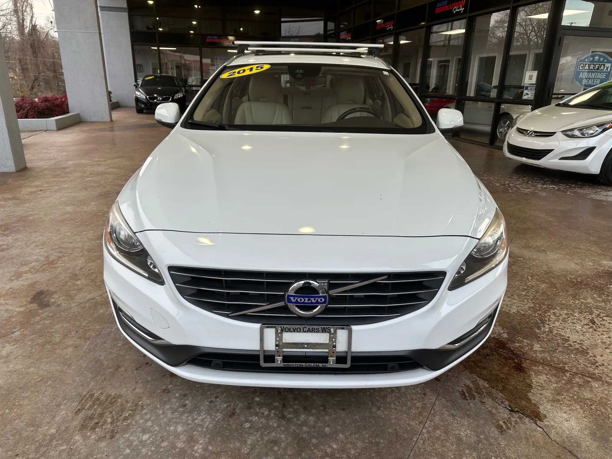 Used 2015 Volvo V60 T5 Premier FWD image 2