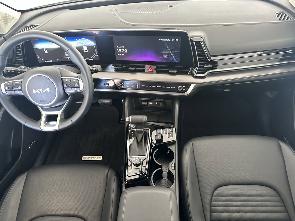 Used 2025 Kia Sportage SX image 19