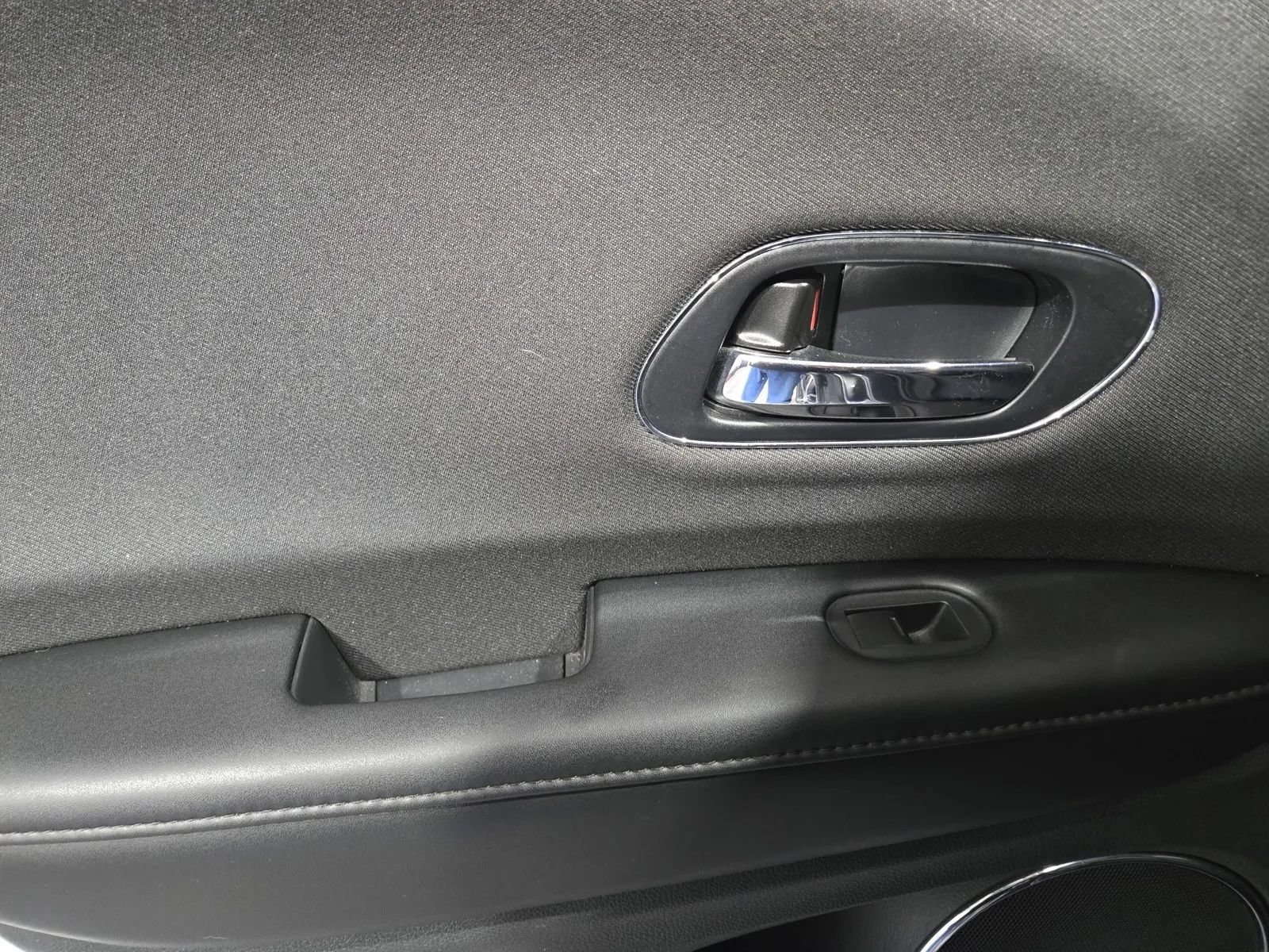 Used 2022 Honda HR-V EX image 11