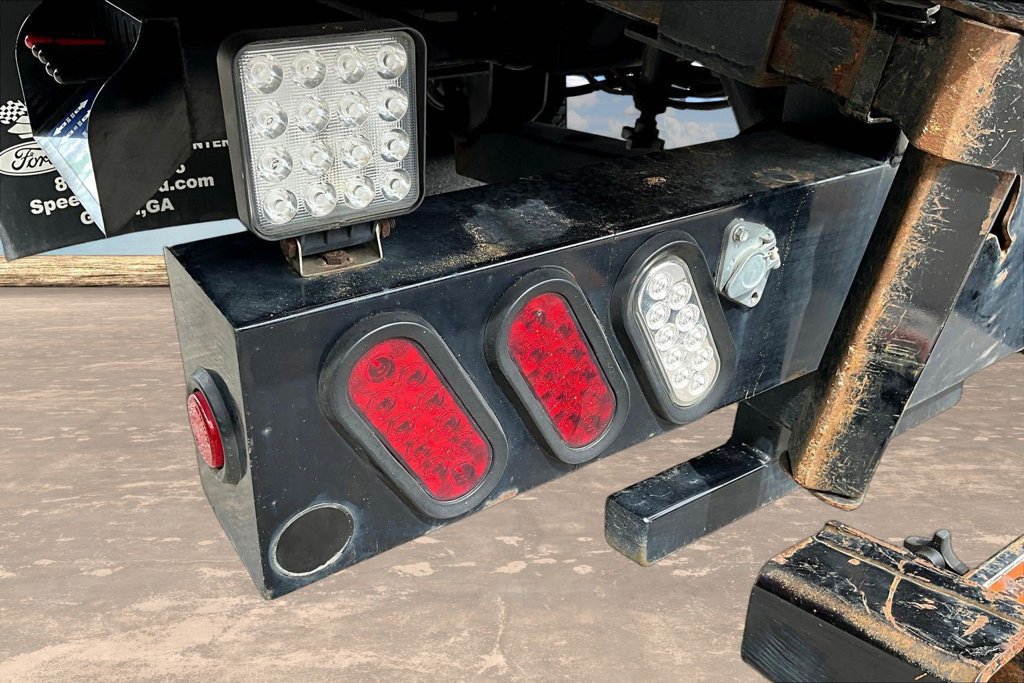 Used 2027 Ford F650 2WD Regular Cab Super Duty image 23