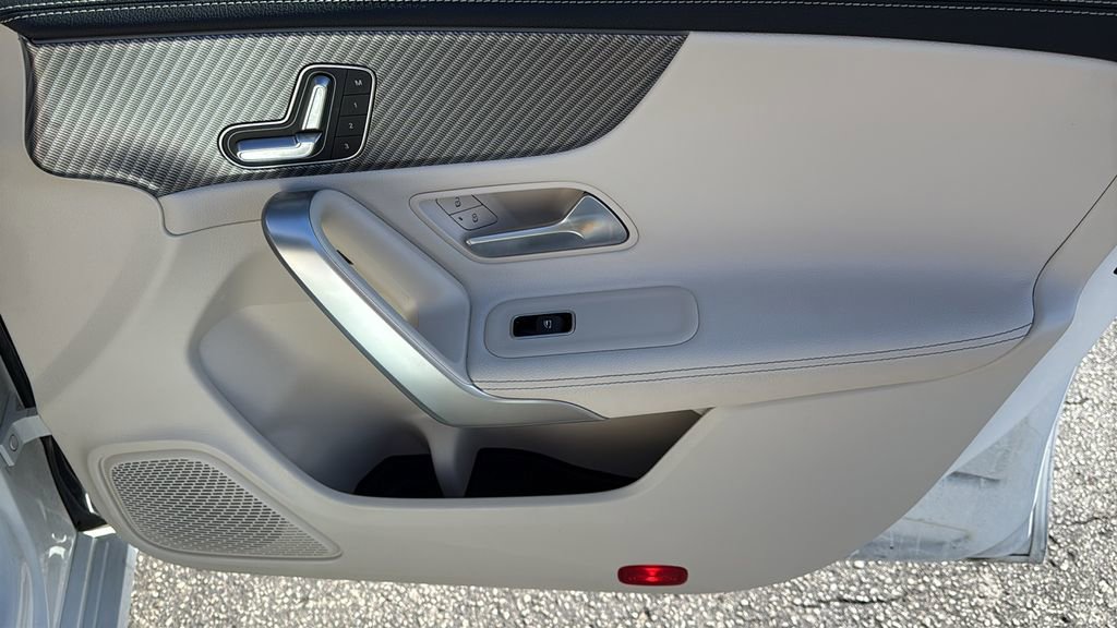 Certified 2025 Mercedes-Benz CLA 250 image 12