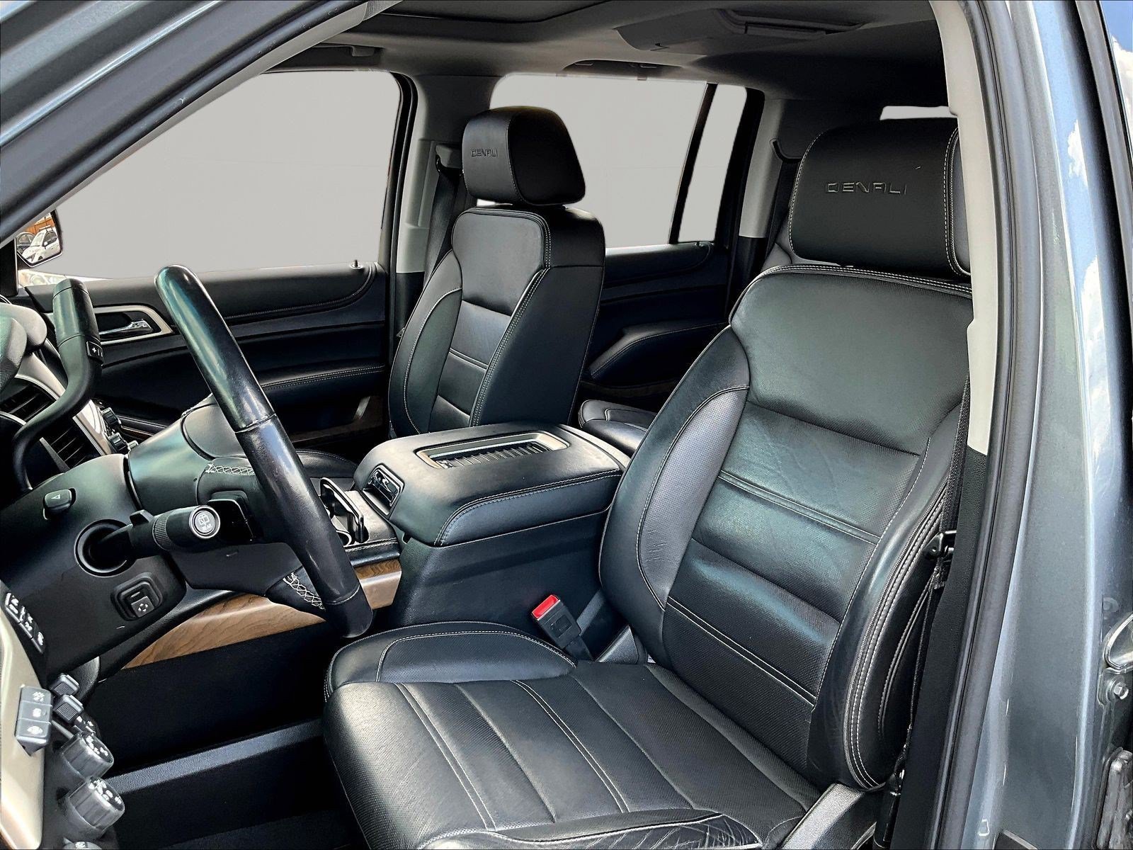 Used 2019 GMC Yukon XL Denali w/ Denali Ultimate Package AWD/4WD image 20