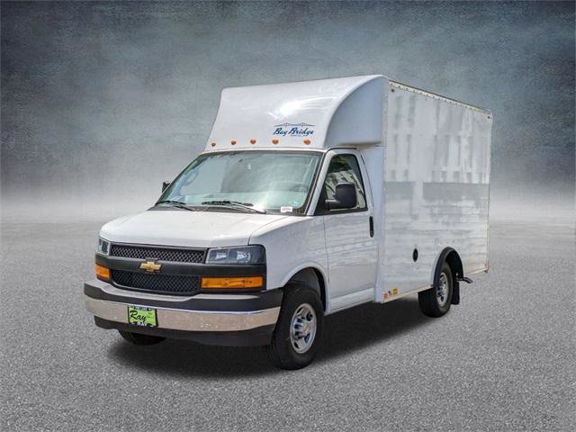 New 2025 Chevrolet Express 3500 w/ Power Convenience Package image 8