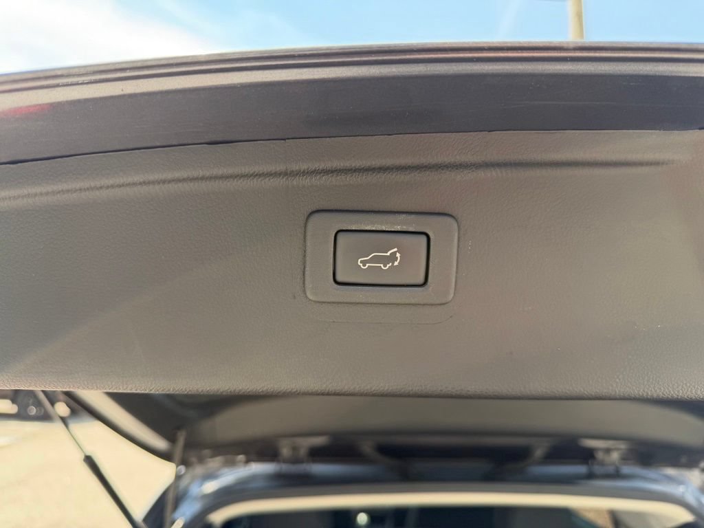 Used 2019 Subaru Outback 2.5i Limited w/ Popular Package #2 AWD/4WD image 8
