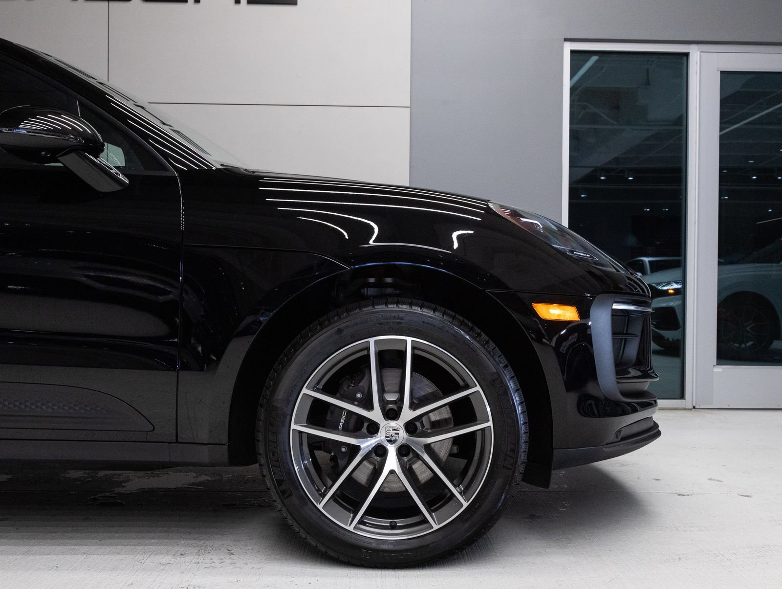 Certified 2026 Porsche Macan AWD/4WD image 11