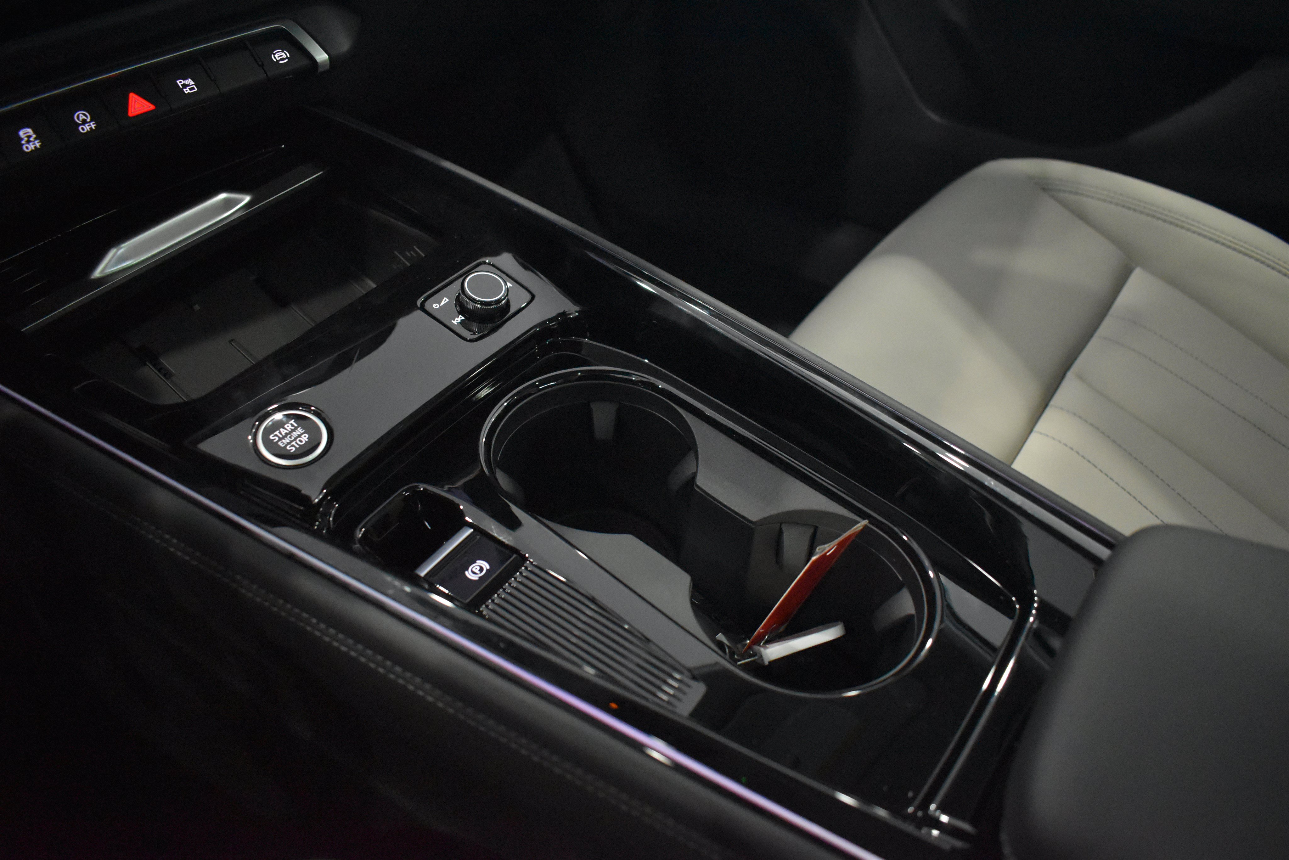 New 2026 Audi Q3 quattro 2.0T AWD/4WD image 14