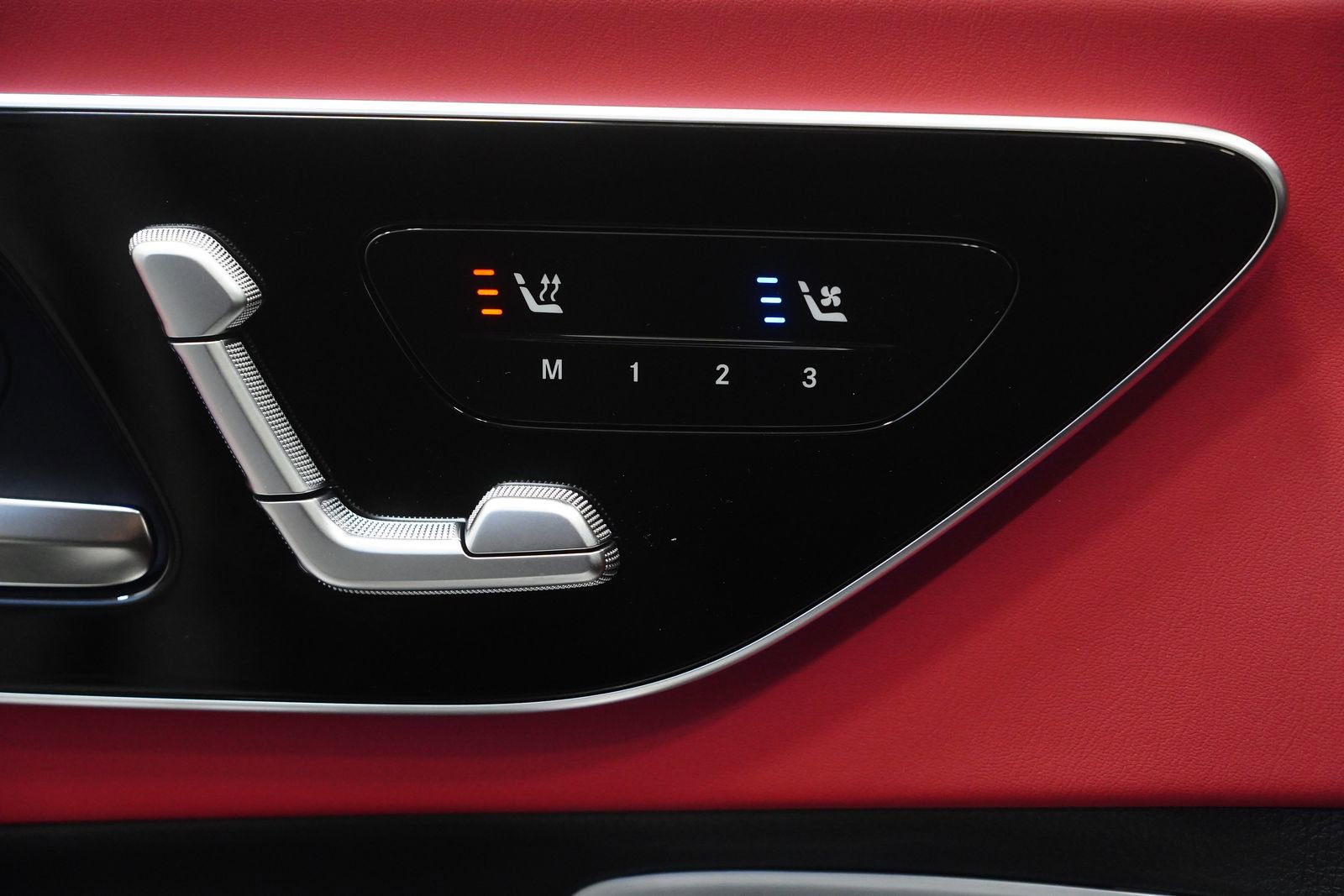 New 2026 Mercedes-Benz CLE 53 AMG 4MATIC Coupe image 33