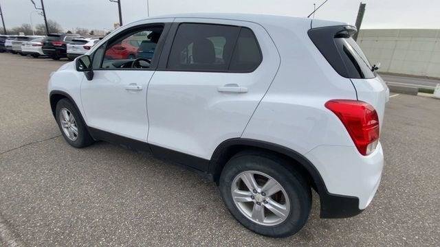 Used 2021 Chevrolet Trax LS w/ Tint and Cruise Package FWD image 9