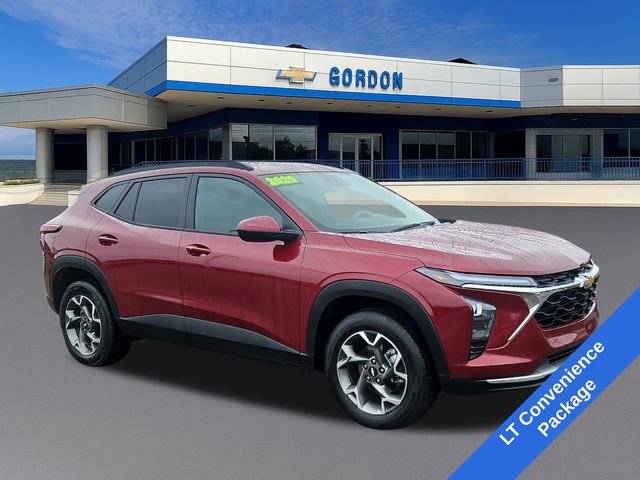 Used 2025 Chevrolet Trax LT w/ LT Convenience Package image 7