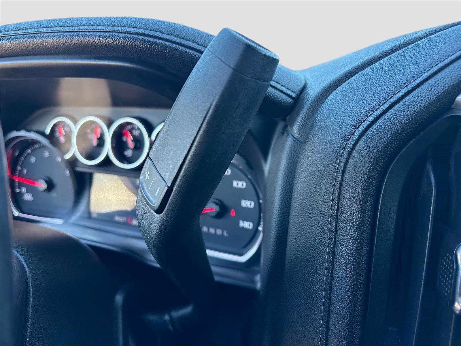 Used 2023 Chevrolet Silverado 2500 LTZ w/ LTZ Convenience Package image 17