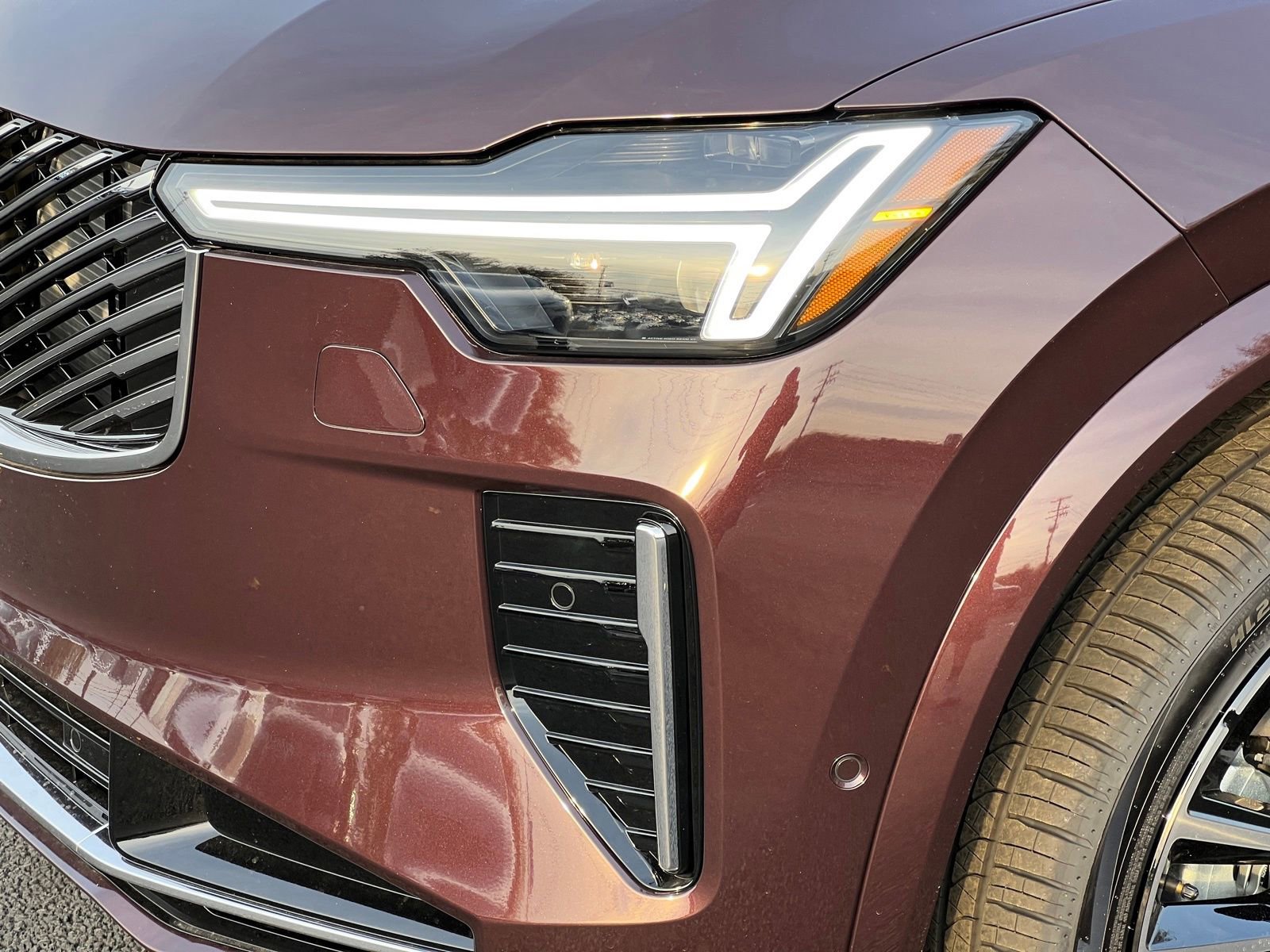 New 2026 Volvo XC90 B6 Plus w/ Protection Package Premier image 9